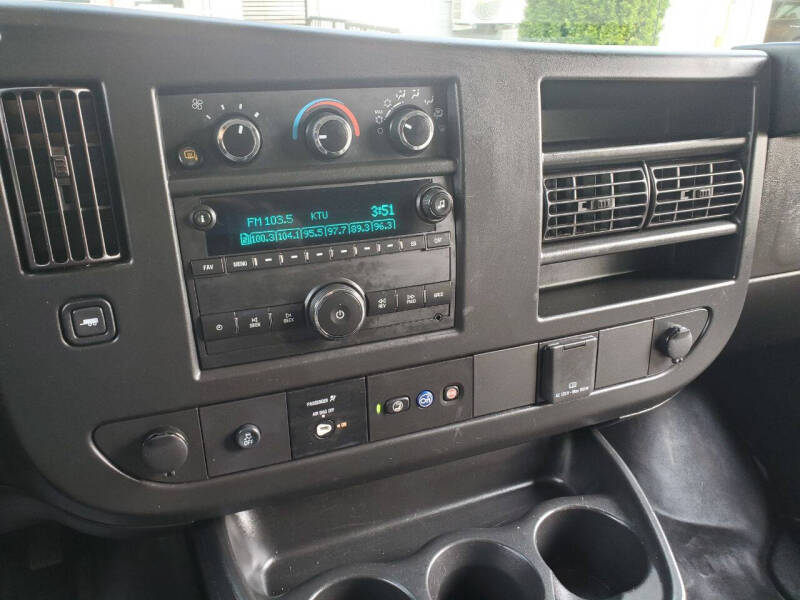 2023 Chevrolet Express 2500