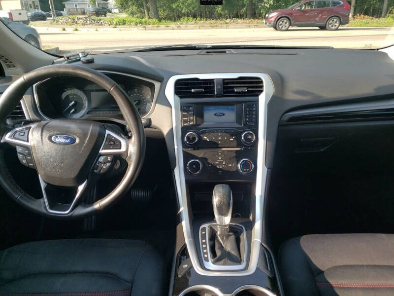 2015 Ford Fusion SE