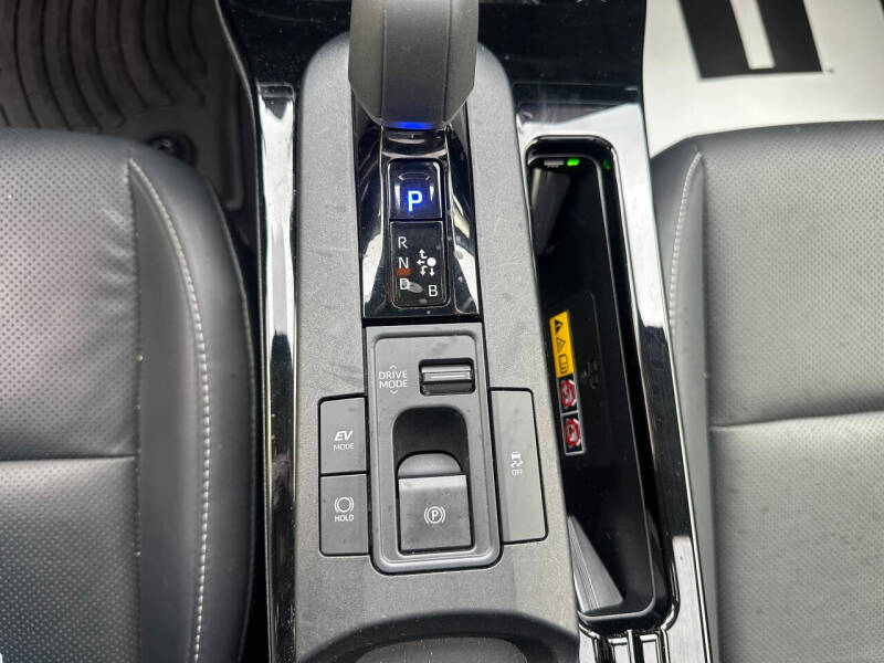 2023 Toyota Prius LE