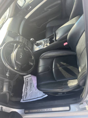 2011 Infiniti G25 Sedan x