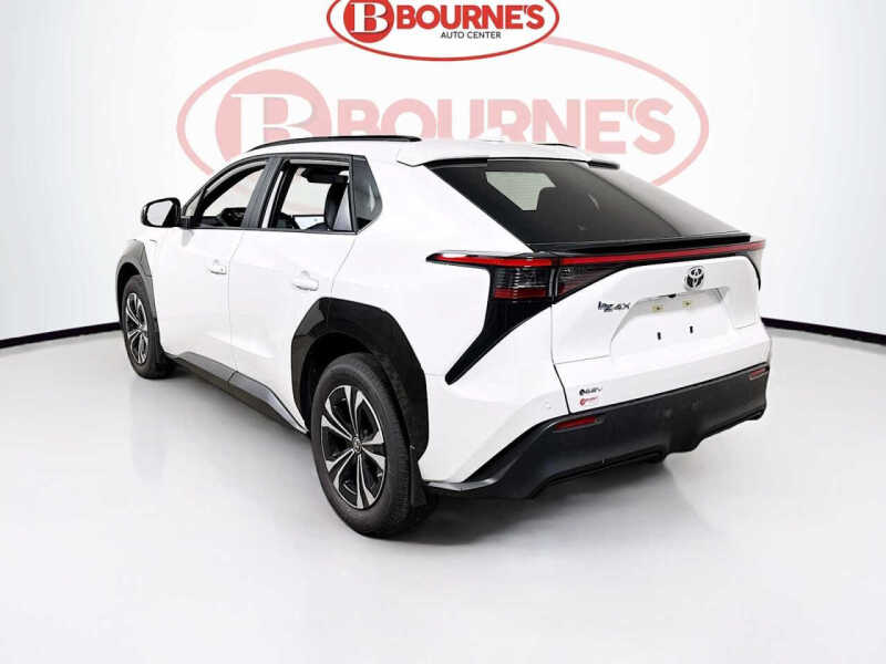 2025 Toyota bZ4X XLE