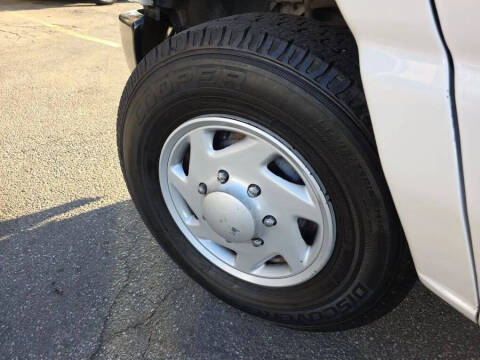 2011 Ford E-Series E-350 SD