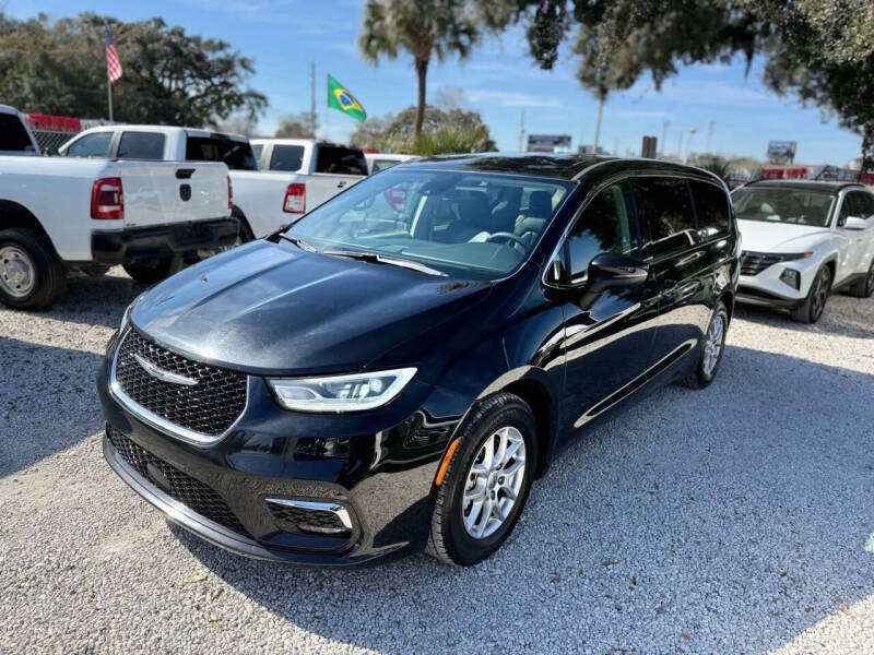 2023 Chrysler Pacifica Touring L