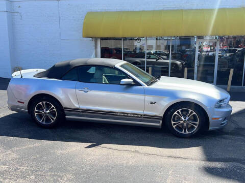 2014 Ford Mustang V6