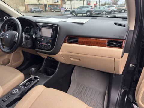 2014 Mitsubishi Outlander GT