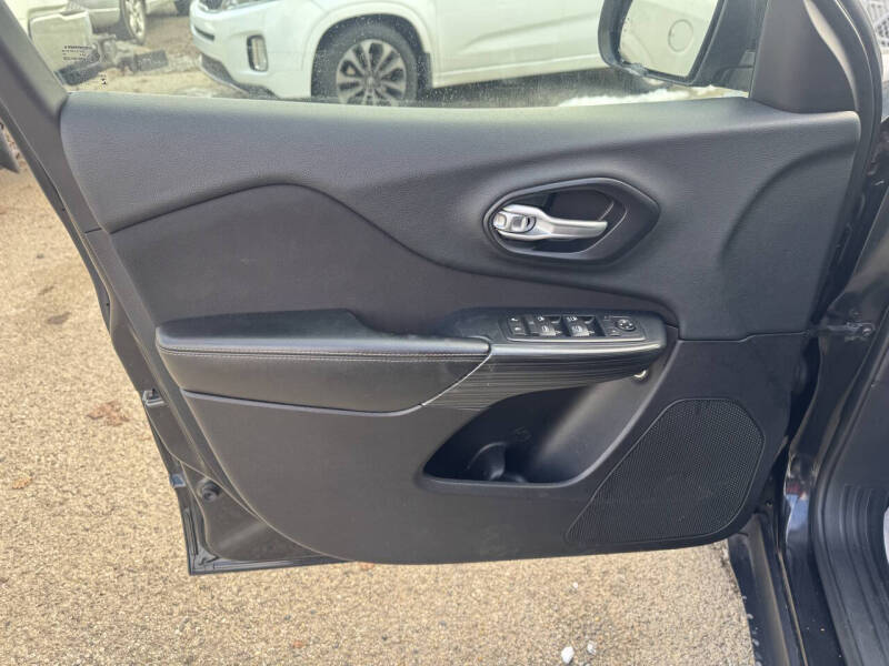 2016 Jeep Cherokee Latitude Altitude