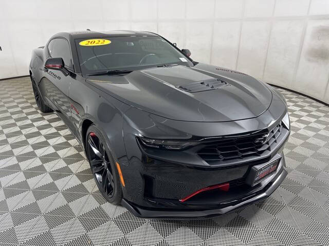 Used 2022 Chevrolet Camaro LT1 with VIN 1G1FF1R73N0102097 for sale in Bloomington, IL