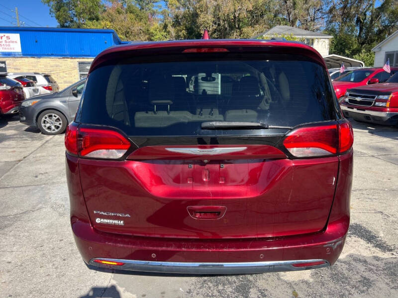 2017 Chrysler Pacifica Touring-L Plus