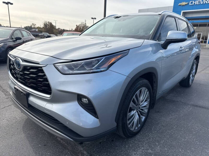 2021 Toyota Highlander Hybrid Platinum