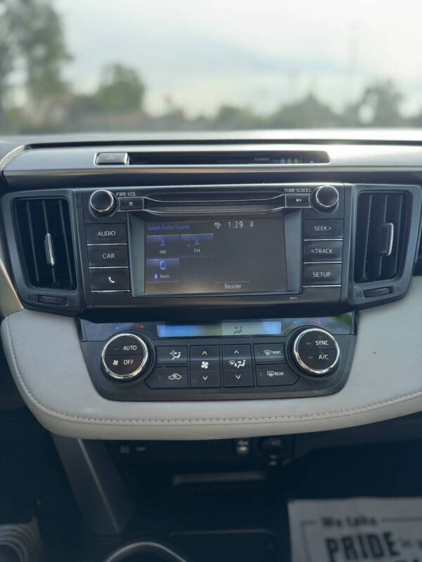 2017 Toyota RAV4 XLE