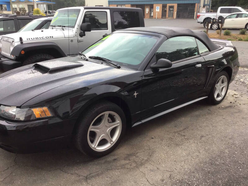 2000 Ford Mustang