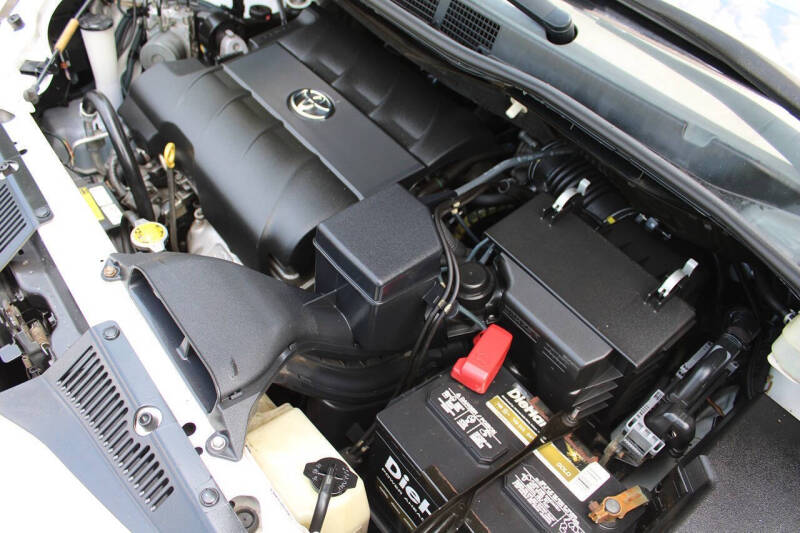 2015 Toyota Sienna LE 8-Passenger