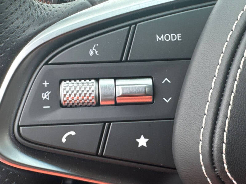 2023 Genesis Electrified GV70