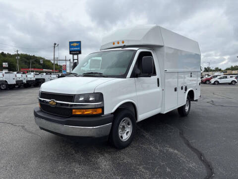 2025 Chevrolet Express 3500