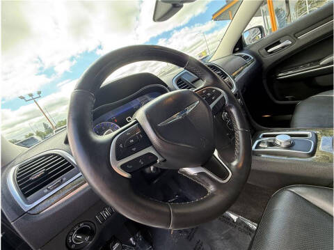 2016 Chrysler 300 C