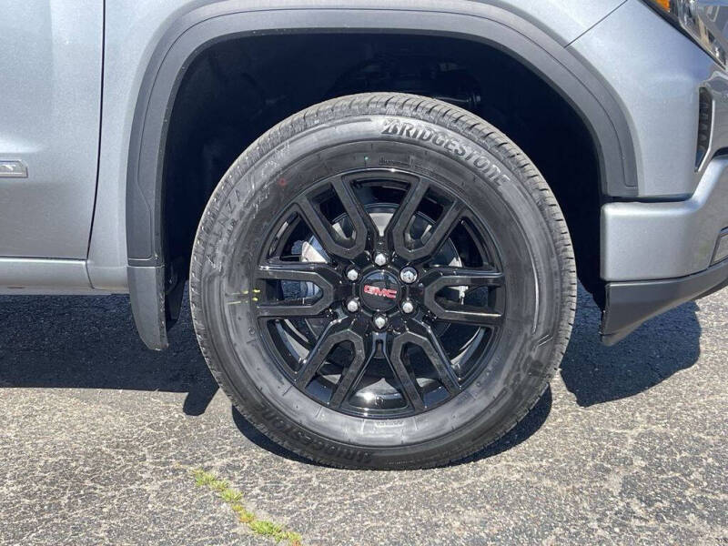 2026 GMC Sierra 1500 Elevation Standard
