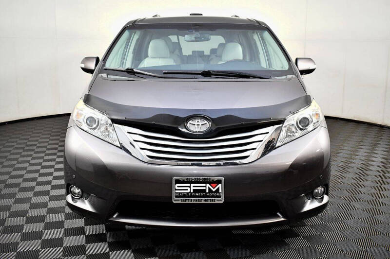 2014 Toyota Sienna XLE 7-Passenger