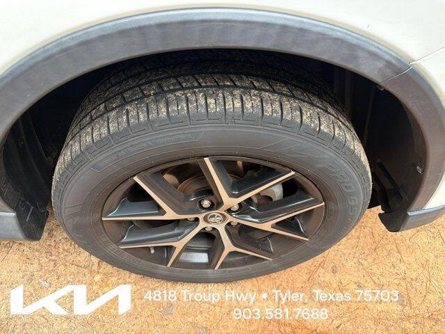 2017 Toyota RAV4 SE