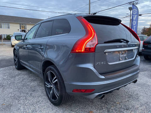 2017 Volvo XC60 T6 R-Design