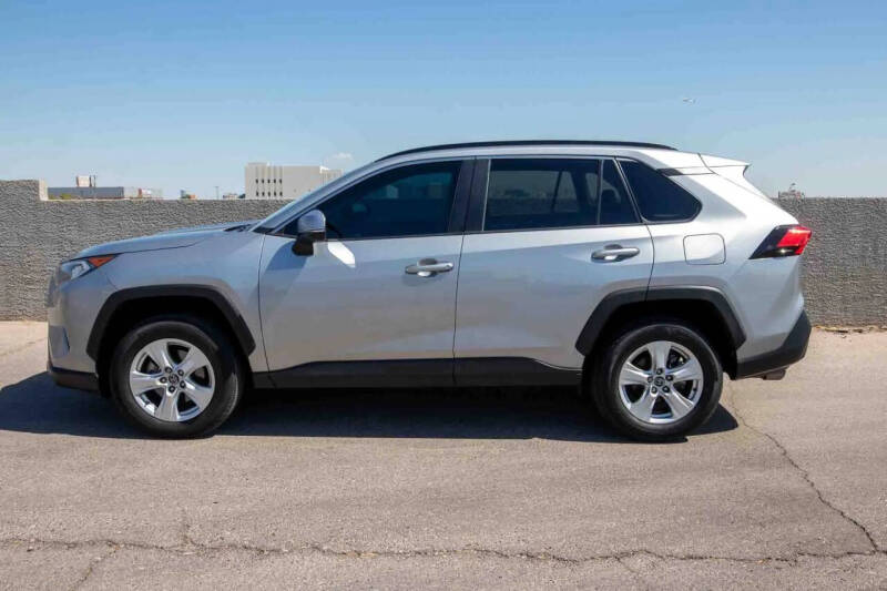 2020 Toyota RAV4 XLE
