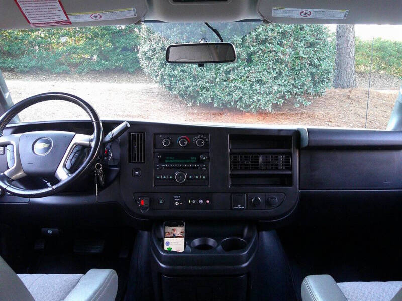 2017 Chevrolet Express LT 3500