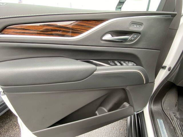 2023 Cadillac Escalade ESV Luxury