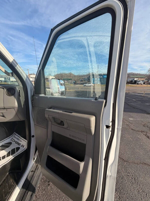 2012 Ford E-Series E-150