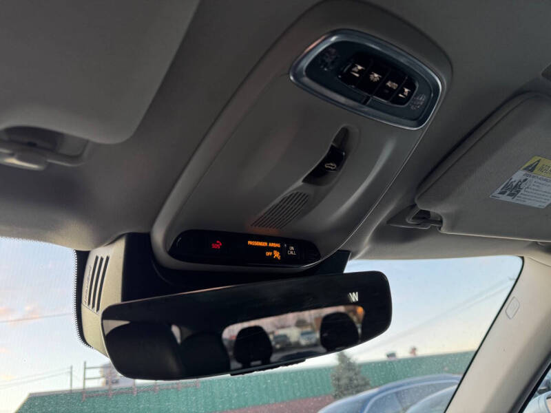 2017 Volvo XC90 T6 Momentum