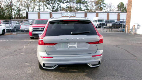 2025 Volvo XC60 B5 Plus Dark Theme