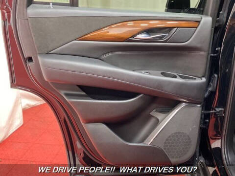 2016 Cadillac Escalade Luxury Collection