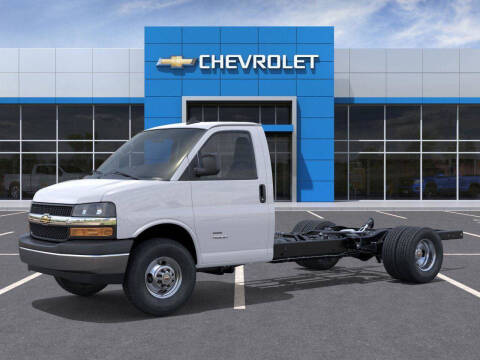 2025 Chevrolet Express 3500