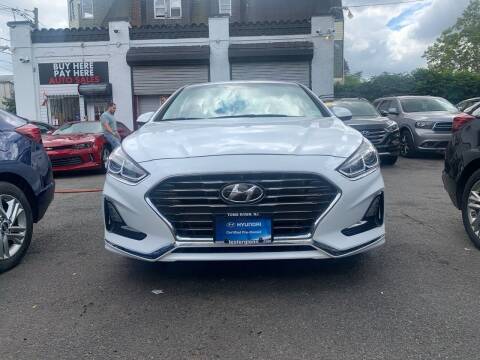 2019 Hyundai Sonata for sale at BHPH AUTO SALES in Newark NJ