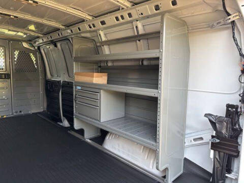 2025 GMC Savana 3500