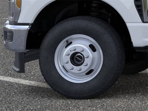 2025 Ford F-350 Super Duty XL