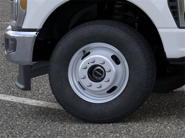 2025 Ford F-350 Super Duty XL