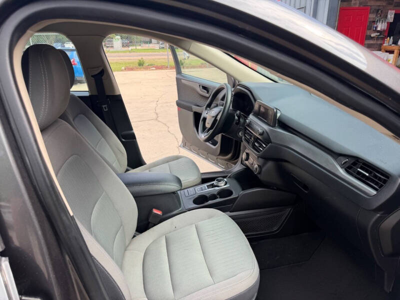 2020 Ford Escape S