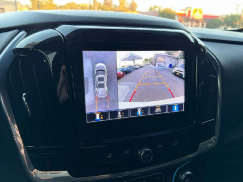 2022 Chevrolet Traverse LT Leather