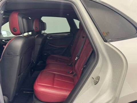 2022 Porsche Macan S