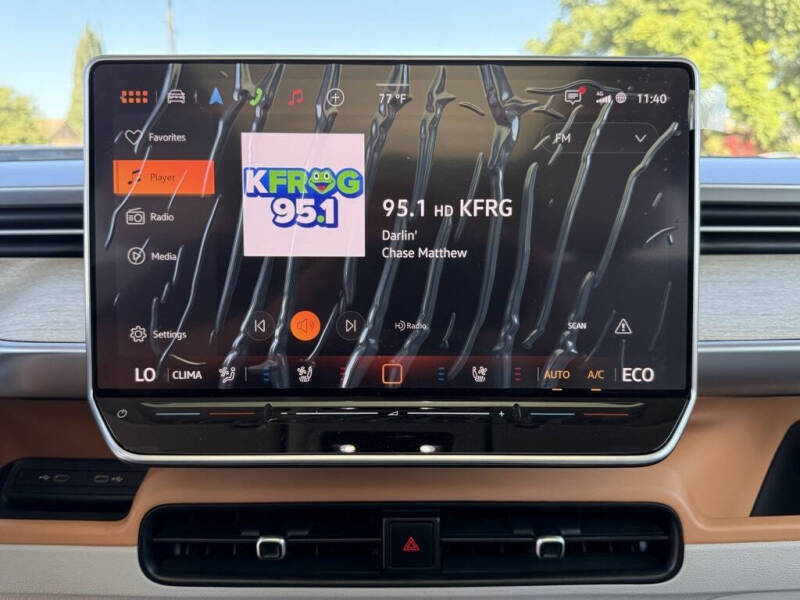 2025 Volkswagen ID. Buzz Pro S Plus 4Motion