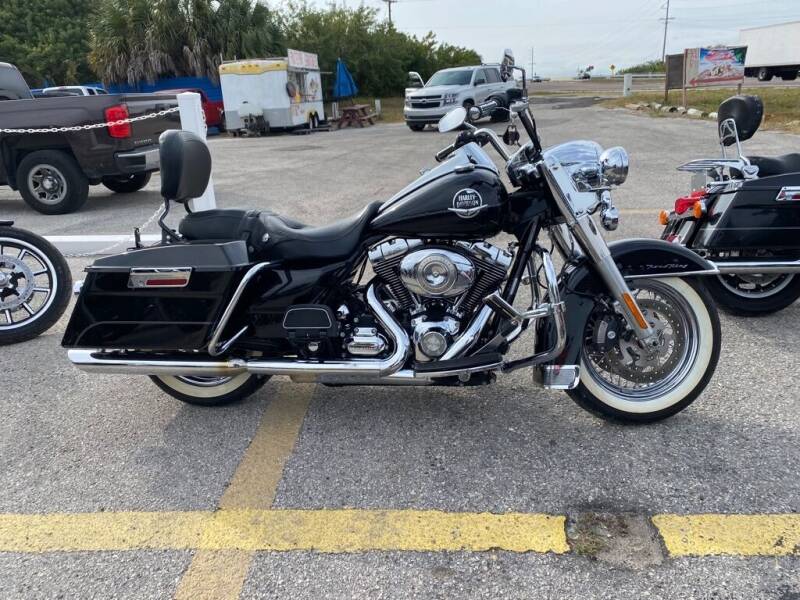 2010 Harley-Davidson ROAD KING CL for sale at FlashCoast Powersports Inc in Ruskin FL