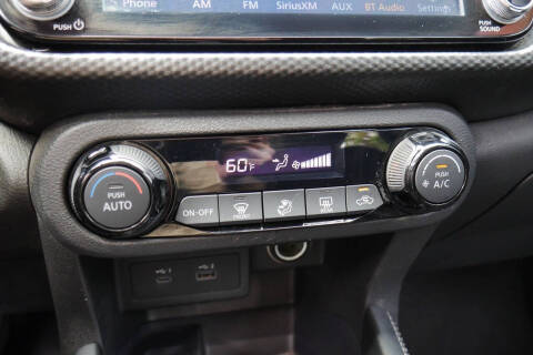 2022 Nissan Kicks SV