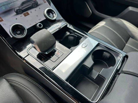 2022 Land Rover Range Rover Velar P250 R-Dynamic S