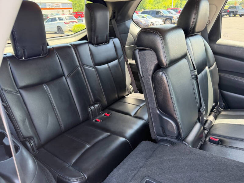 2020 Nissan Pathfinder SL