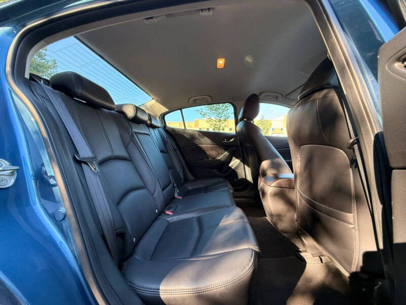 2017 Mazda MAZDA3 Touring