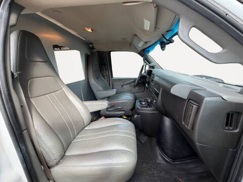 2020 Chevrolet Express 2500