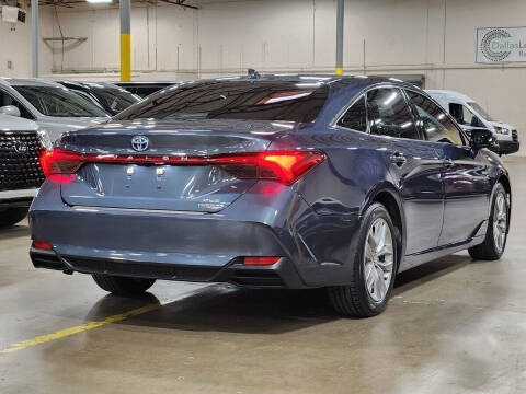 2021 Toyota Avalon Hybrid XLE