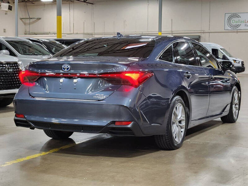 2021 Toyota Avalon Hybrid XLE
