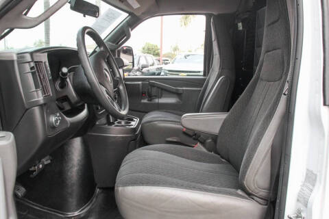 2020 GMC Savana 2500