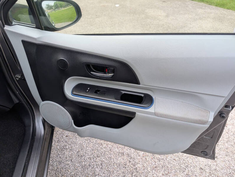 2012 Toyota Prius c One