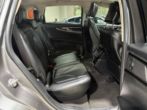 2021 Lincoln Nautilus Reserve